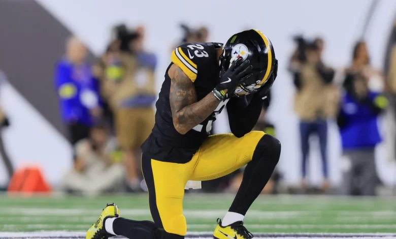 Bills place Darius Slay on reserve/did not return, claim Darnell Savage