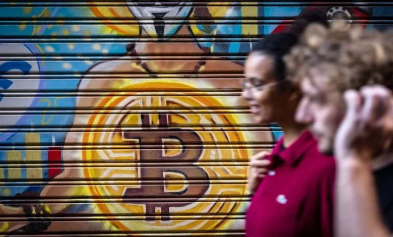 Bitcoin Breaks Above $90,000 as Traders Bet on New Year Rebound