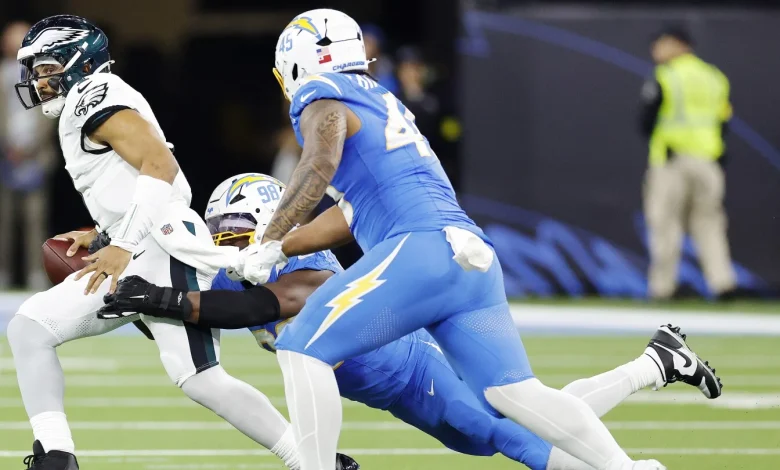 Bizarre play with interception, two fumbles leads to Chargers field goal