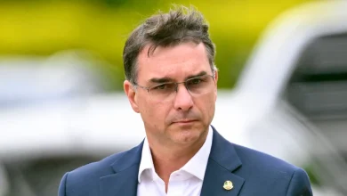 Bolsonaro's eldest son says he'll run for Brazil presidency in 2026