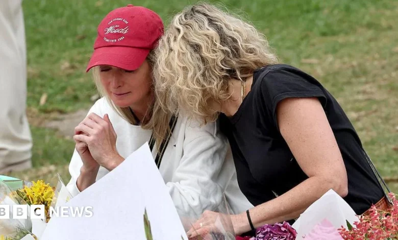 Bondi live updates: Alleged gunmen travelled to Philippines month before shooting, police say