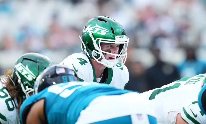 Brady Cook makes his future QB2 case as the Jets defense hits a new low