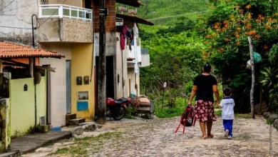 Brasil chega aos menores níveis de pobreza e extrema pobreza da série histórica do IBGE