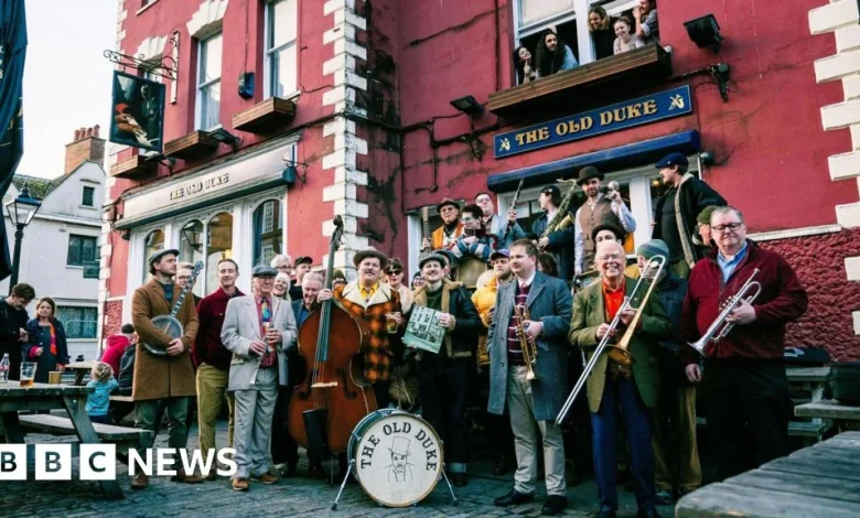 Bristol jazz musicians recreate Old Duke pub record for charity