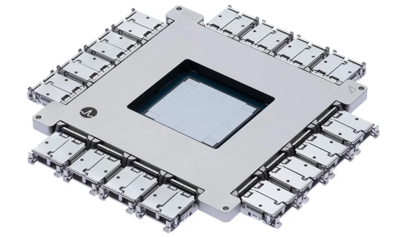 Broadcom Stock: Upbeat Report Not Enough To Pacify Bears