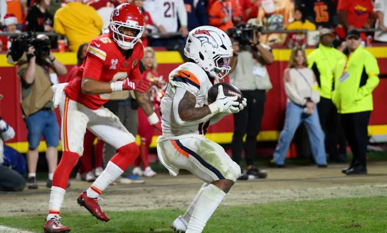 Broncos use fourth-down bluff, clutch TD to down Chiefs in yet another one-possession win