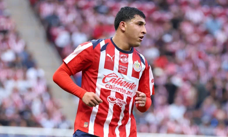 Bryan González se lesiona en el empate sin goles entre Chivas y Cruz Azul