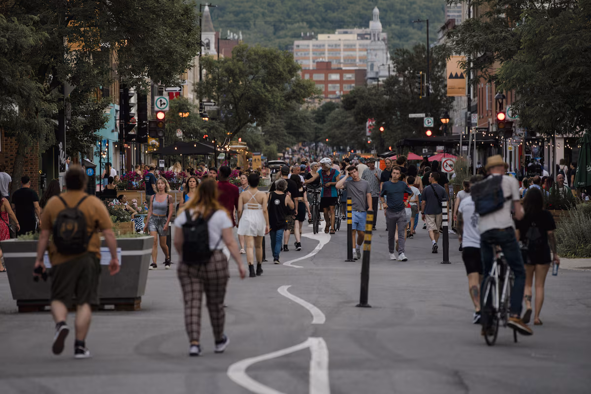 Canada reports biggest population decline on record