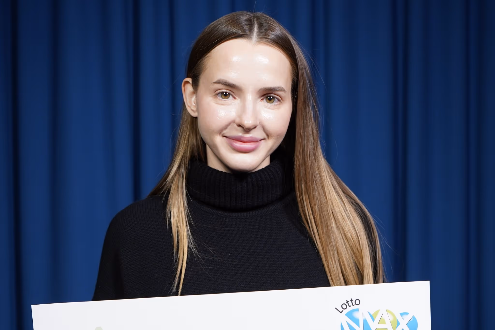 Canadian hits jackpot with first lottery ticket she ever bought