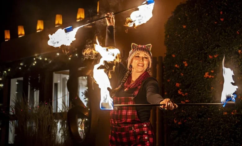 Canyon Road Farolito Walk draws tourists and locals alike - Santa Fe New Mexican