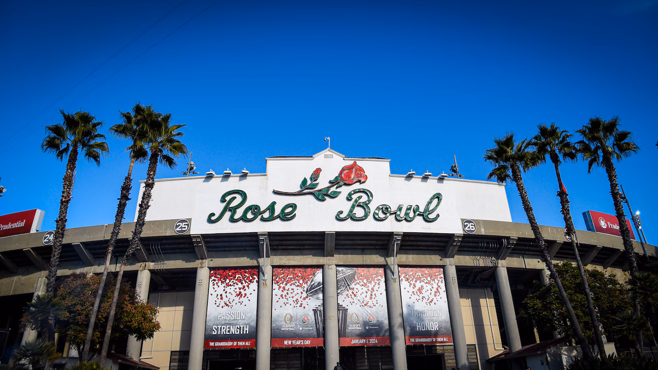 Casagrande: Who gets an edge in potentially historic Rose Bowl rain?