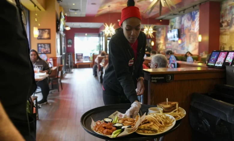 Chain restaurants are everywhere. How do they stay alive? : NPR