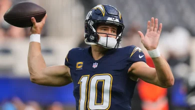 Chargers QB Justin Herbert returns vs. Raiders after leaving game with hand injury