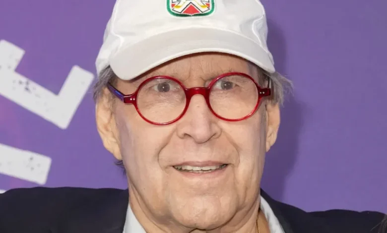 Chevy Chase Was Put Into a Coma for 8 Days After Heart Failure and ‘Basically Came Back From the Dead’: ‘The Doctor Warned Us We Might Not Get Him Back’