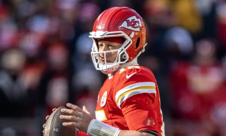 Chiefs reveal Mahomes rehab timeline after ACL, Kansas City
