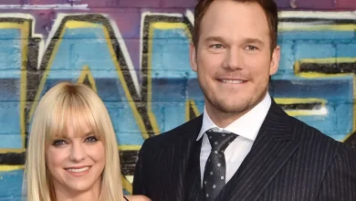 Chris Pratt Shares Hug With Ex-Wife Anna Faris During Rare Thanksgiving Outing