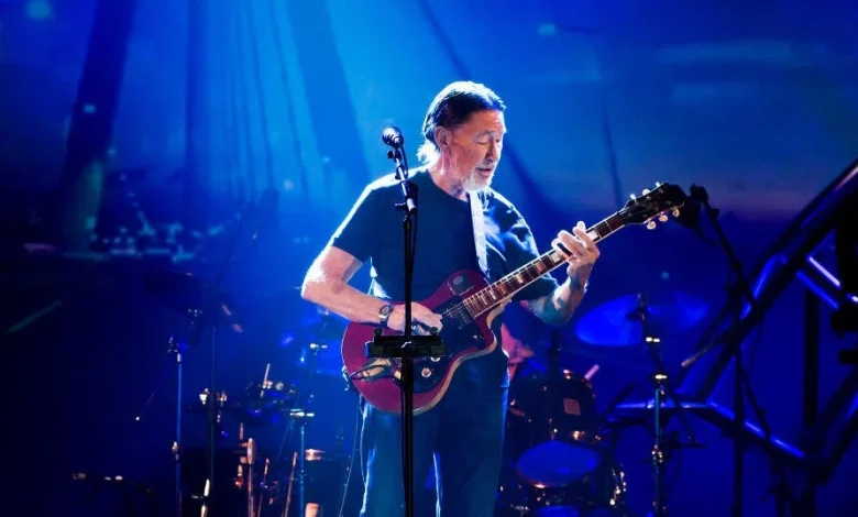 Chris Rea, British singer of "Driving Home for Christmas," dies at 74