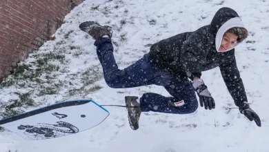Christkindlmarkt closes as snow piles up, temps drop in Central Indiana