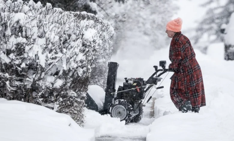 Christmas cold for the West, freezing rain in Ontario and winter storms in the East