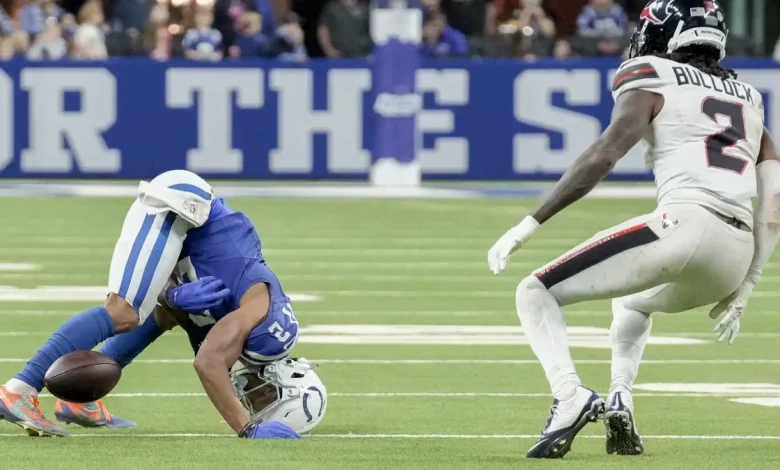 Colts' losers include Jonathan Taylor and the run game and Laiatu Latu