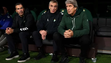 🚨Confirmed XI: Bakambu, Abde and Antony start