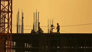 Construction workers are cashing in on the AI boom