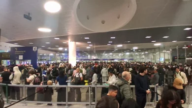 Controle de imigração em Lisboa ʽpifaʼ e causa até seis horas de fila no aeroporto