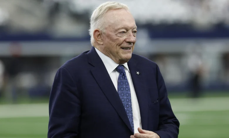 Cowboys' Jerry Jones Responds to Criticism of George Pickens' Effort vs. Lions