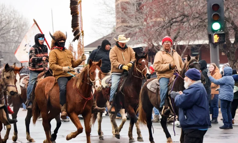 Dakota riders return home to Minnesota via horseback, honoring legacy of Dakota 38 - MPR News