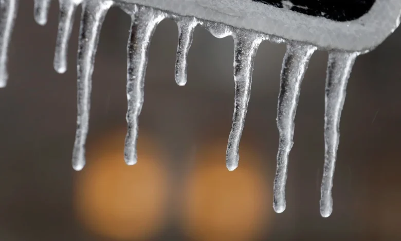 Dangerous cold: How many pipes should you leave dripping to prevent freezing?