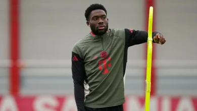 Davies back on Bayern's bench after nine months following knee injury