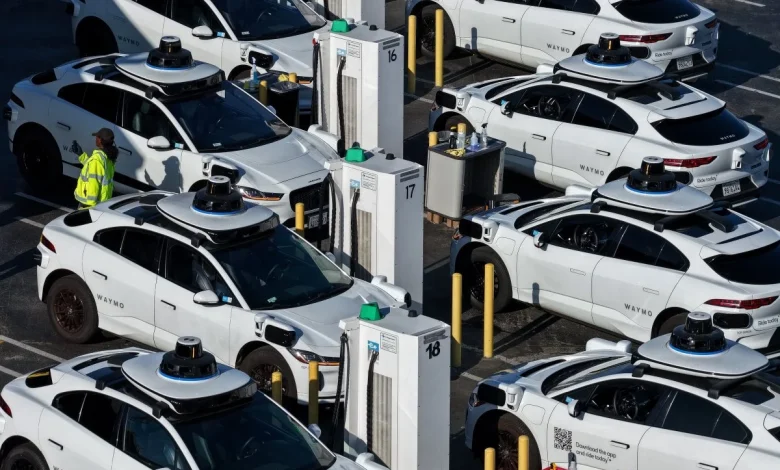 Days After Mass Bricking Event, Waymo Fleet Shuts Down Again