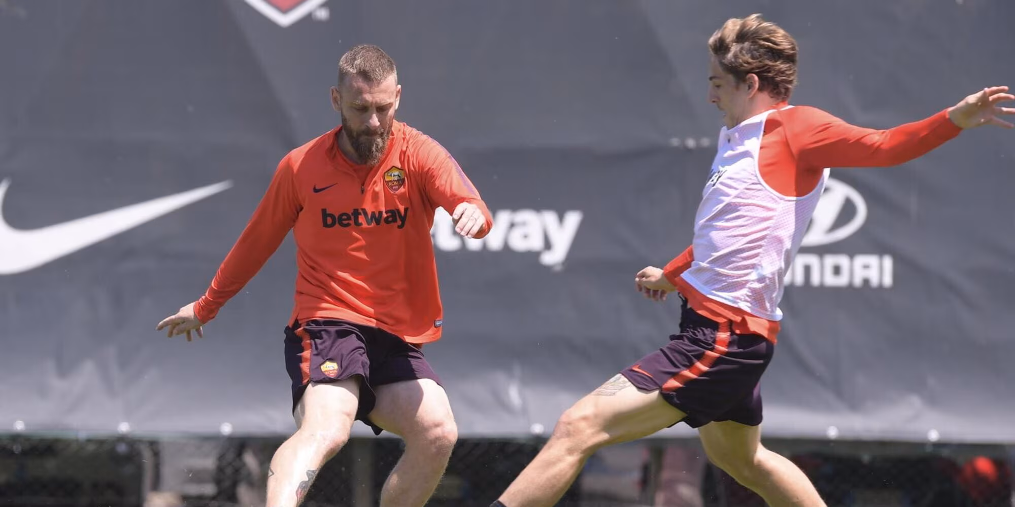 De Rossi e la battuta ai giornalisti su Zaniolo: "A Roma dovevamo picchiarlo, ma stesse buono con l'Udinese..."