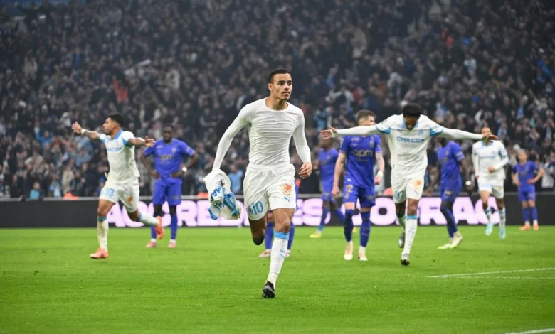 Deux buts annulés avec le VAR et un paquet de sauvetages : l'OM revient de loin pour battre Monaco