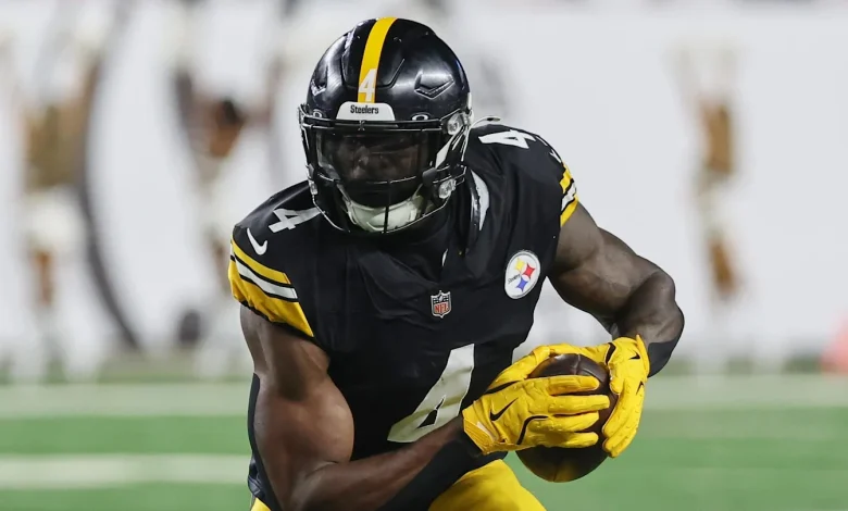Dolphins vs. Steelers Wide Receiver DraftKings Showdown Strategy: DK Metcalf vs. Jaylen Waddle