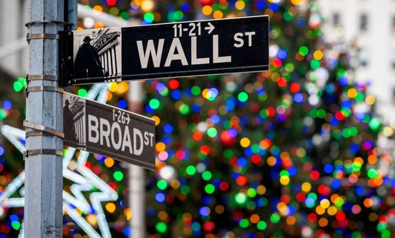 Dow Jones, S&P 500 Hit Record Highs Heading Into Christmas Holiday