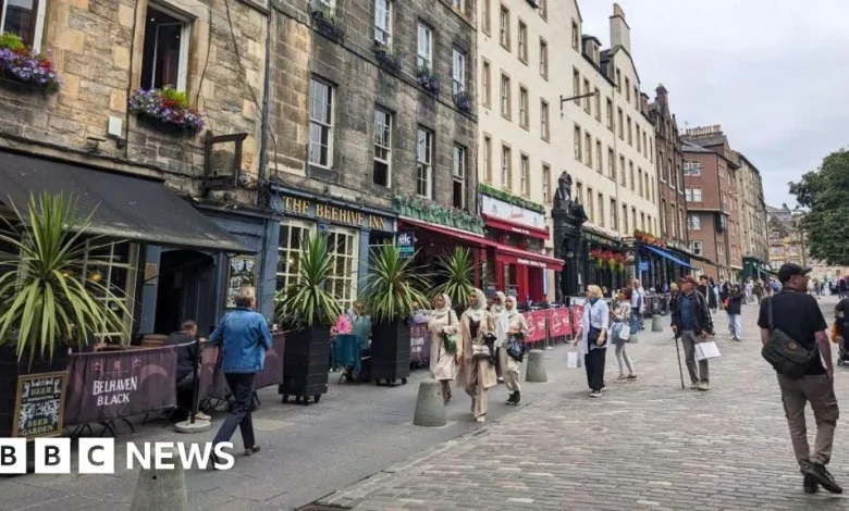 Dozens of pubs hit by power cuts ahead of Edinburgh's Hogmanay