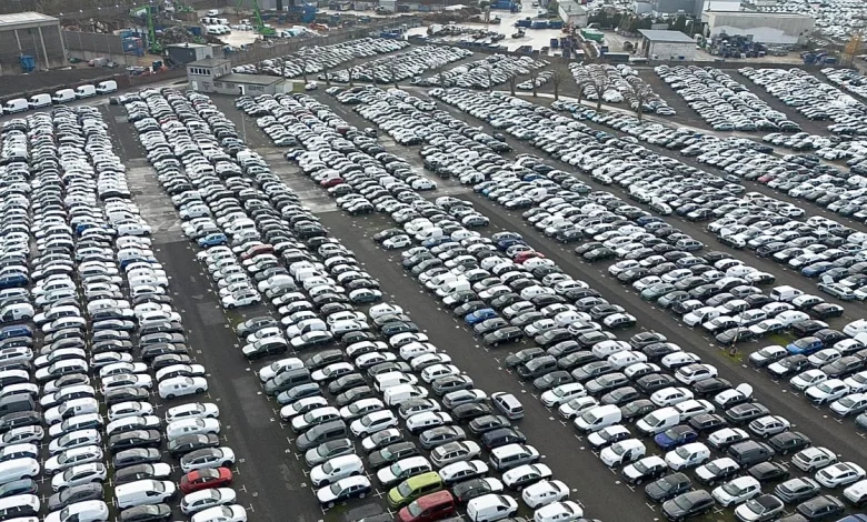 EU carmakers to comply with 90% emissions reduction by 2035 as full combustion engine ban scrapped