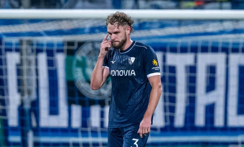 Eigentor und Platzverweis: Unglücksrabe Strompf - Stuttgart gewinnt in Bochum