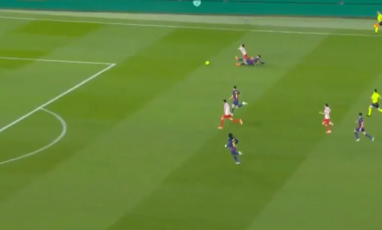 El Atlético reclama tarjeta roja a Gerard Martín por privar a Giuliano de un mano a mano