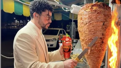 El Jalapeño: Bad Bunny working second shift on taco stand in Mexico City after poor sales