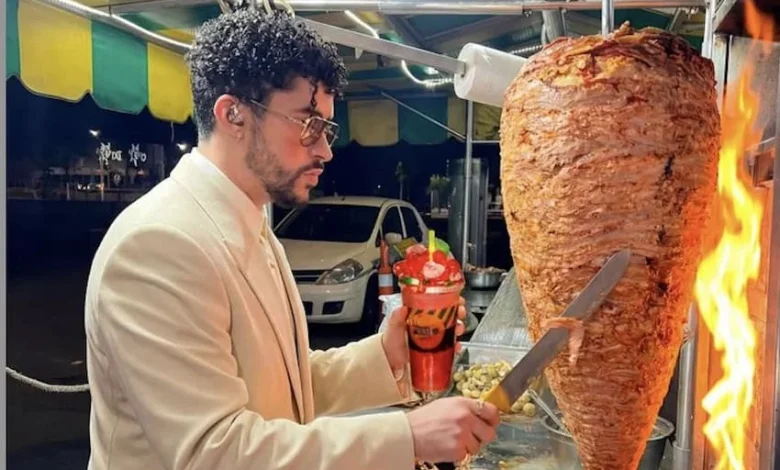 El Jalapeño: Bad Bunny working second shift on taco stand in Mexico City after poor sales