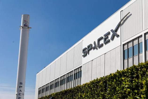 Elon Musk says reports of SpaceX's $800B valuation 'not accurate' (SPACE:Private)