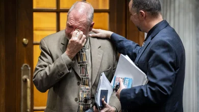 Emotions rise as Senate considers congressional redistricting