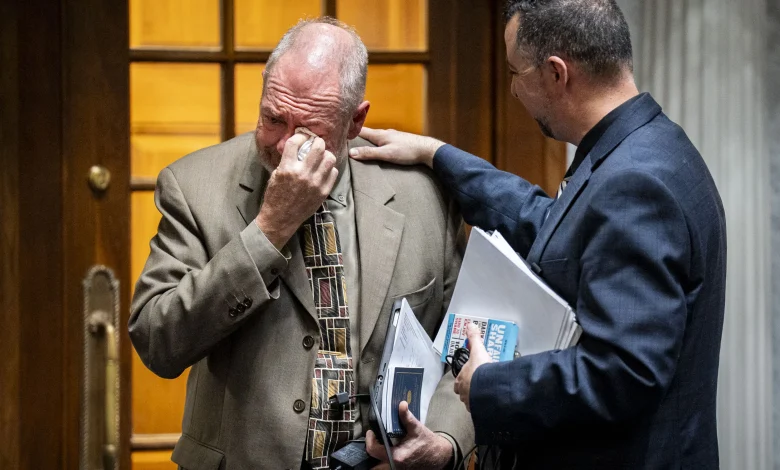 Emotions rise as Senate considers congressional redistricting