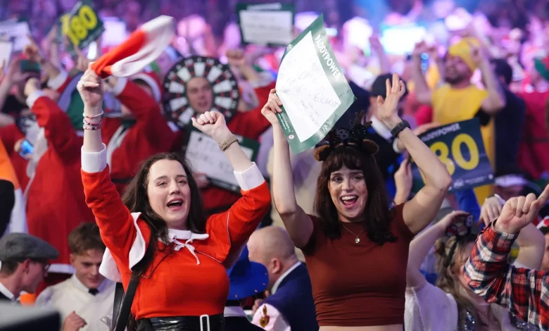 'Every player hates it' - Controversial darts star calls on SECURITY to take action at World Darts Championship