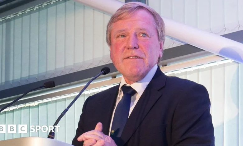 Ex-England and Glamorgan batter and ECB boss Morris dies