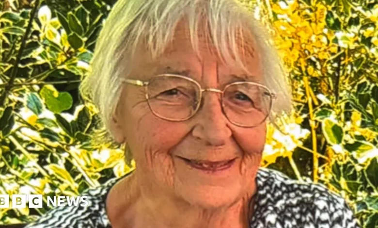 Family pay tribute to Bibury crash death woman