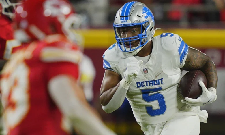 Fantasy Football Week 14 Start 'Em Sit 'Em: Devin Neal vs David Montgomery