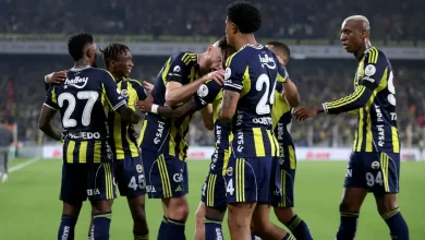 Fenerbahçe farkı yeniden 3'e indirmek için sahada, ilk 11'ler belli oldu